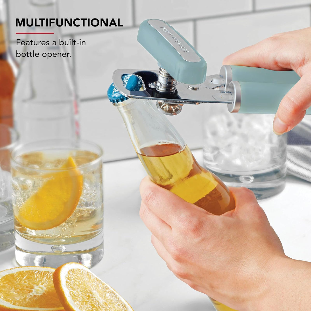 KitchenAid - Abrelatas y abrebotellas multifunción clásico fácil de usar, rueda de corte de acero inoxidable afilada, asas ergonómicas suaves, agua mineral
