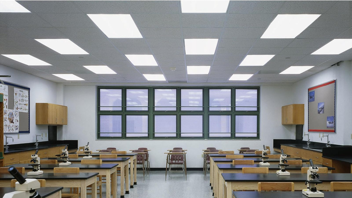 Metalux Panel LED de 2x4 (60x120cm) de 5000 Lm, TCC 5000K