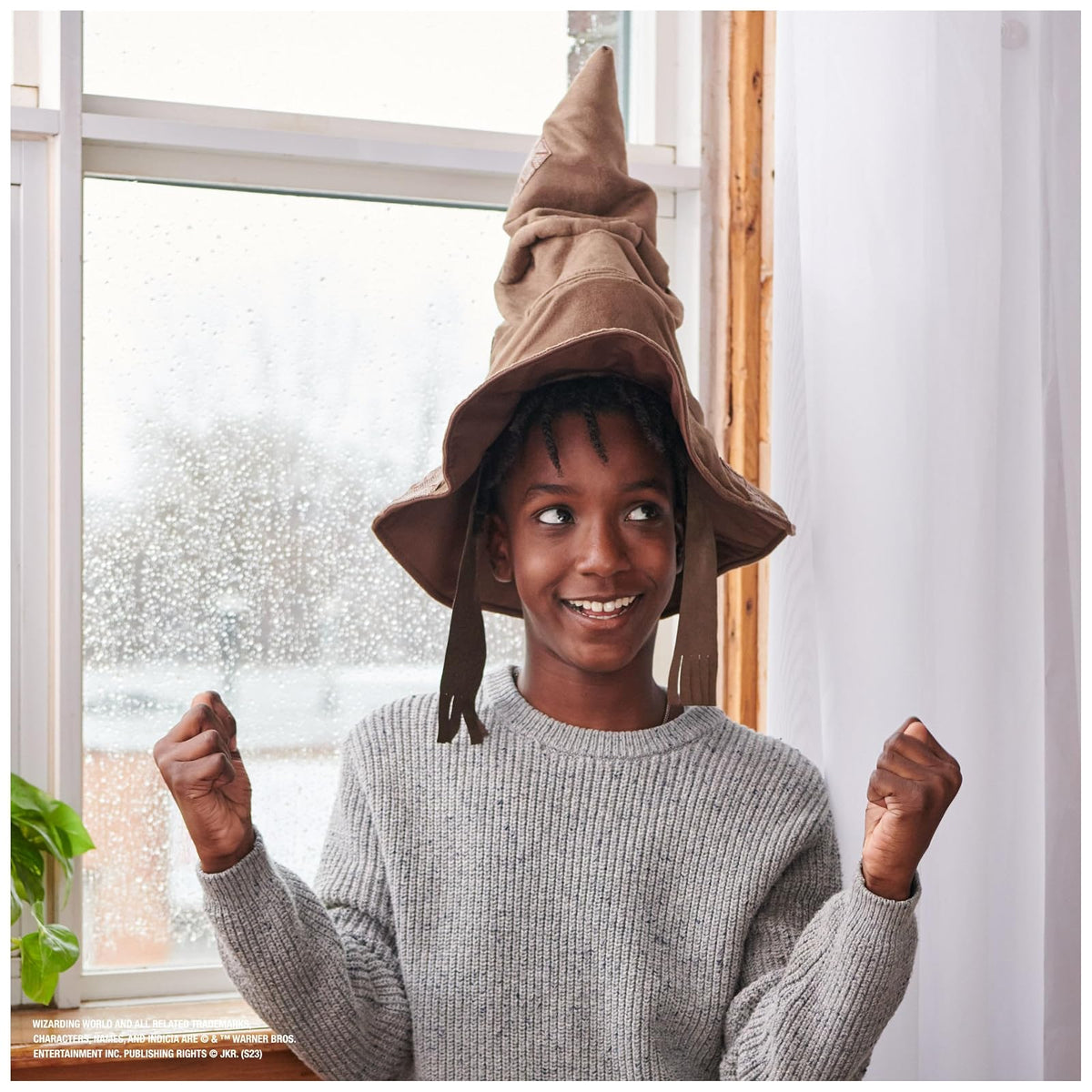 Wizarding World Harry Potter, Sombrero de clasificación para Hablar con 15 Frases para Juego de simulación, Regalos de Navidad para niños