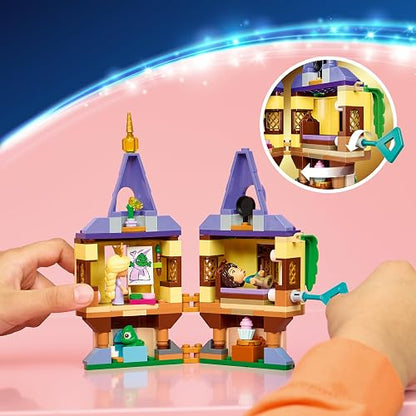 LEGO | Disney Princess Pequeña Torre de Rapunzel – Juguete de Construcción – Set Creativo con Rapunzel, Flynn y Pascal – Regalo Disney para Niñas y Niños de 5 Años o Más – 43294