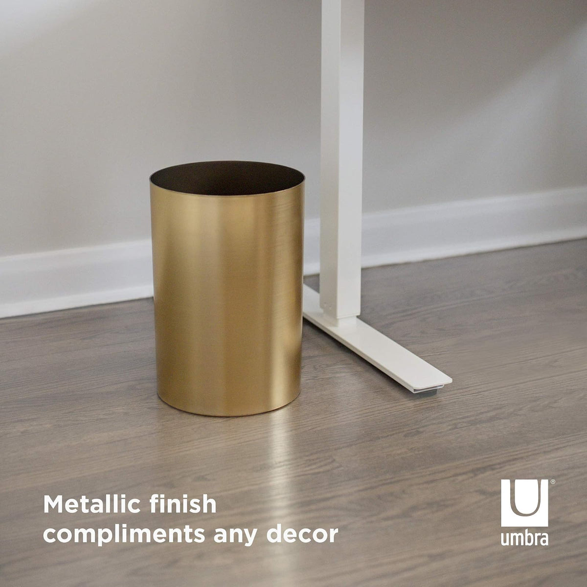 Umbra Metalla Bote de Basura Moderno de Metal con Tapa, Ideal para Oficina y Recámara, 17L, Dorado