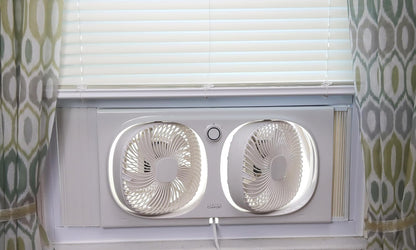 Comfort Zone Living Comfort Ventilador de ventana doble de 9 pulgadas con 2 velocidades y cabezales giratorios individualmente de 180°, visualización extraíble para insectos, ideal para el hogar