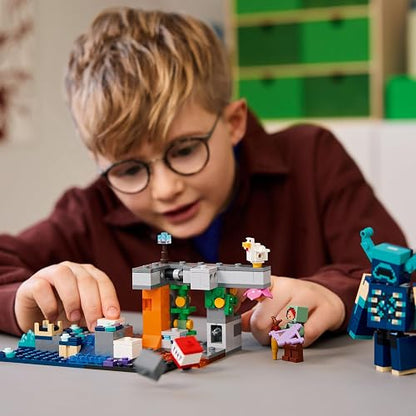 Lego Minecraft El Encuentro con el Guardia Producto Coleccionable Basado en el Videojuego, Juguete de Construcción Creativa, Decoración para Niños y Niñas de 7 Años o Más 21274