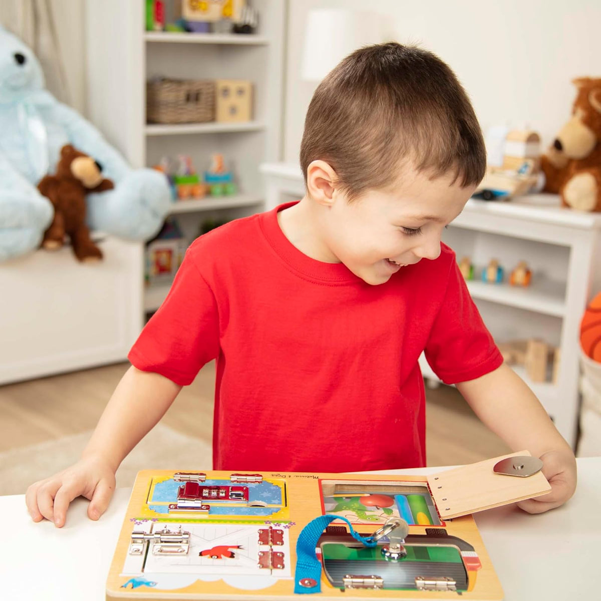Melissa & Doug Tablero de Juego con Cierres y Cerraduras, Juguete de Madera, Juguete Educativo, Construcción Robusta de Madera, Ayuda a Desarrollar Habilidades Motoras Finas (5.842 cm alto x 24.003 cm ancho x 3.556 cm largo)
