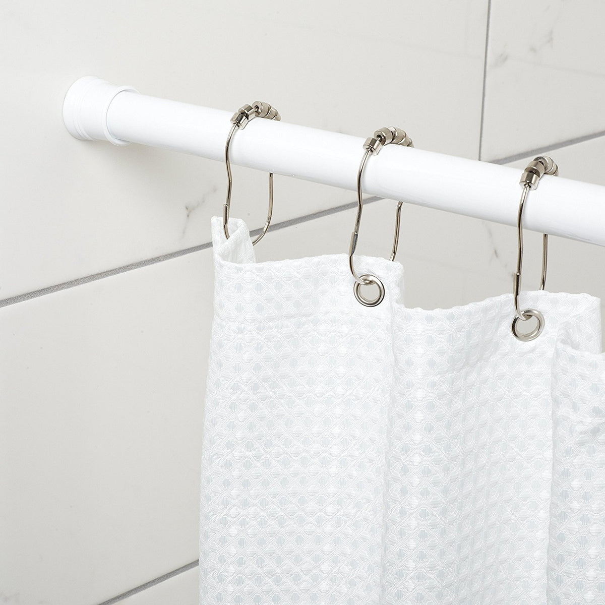 Zenna Home - Cortina de Ducha de tensión Ajustable, 44 a 72 Pulgadas, Color Blanco