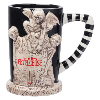 Silver Buffalo Beetlejuice Here Lies - Taza esculpida 3D de cerámica, 20 onzas