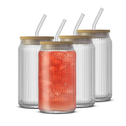 JoyJolt - Vasos de vidrio estriados con tapas de bambú y popotes de vidrio, juego de 4 vasos acanalados con forma de lata de 16 onzas con tapas y popotes, tazas de café helado, vasos de cóctel/cerveza