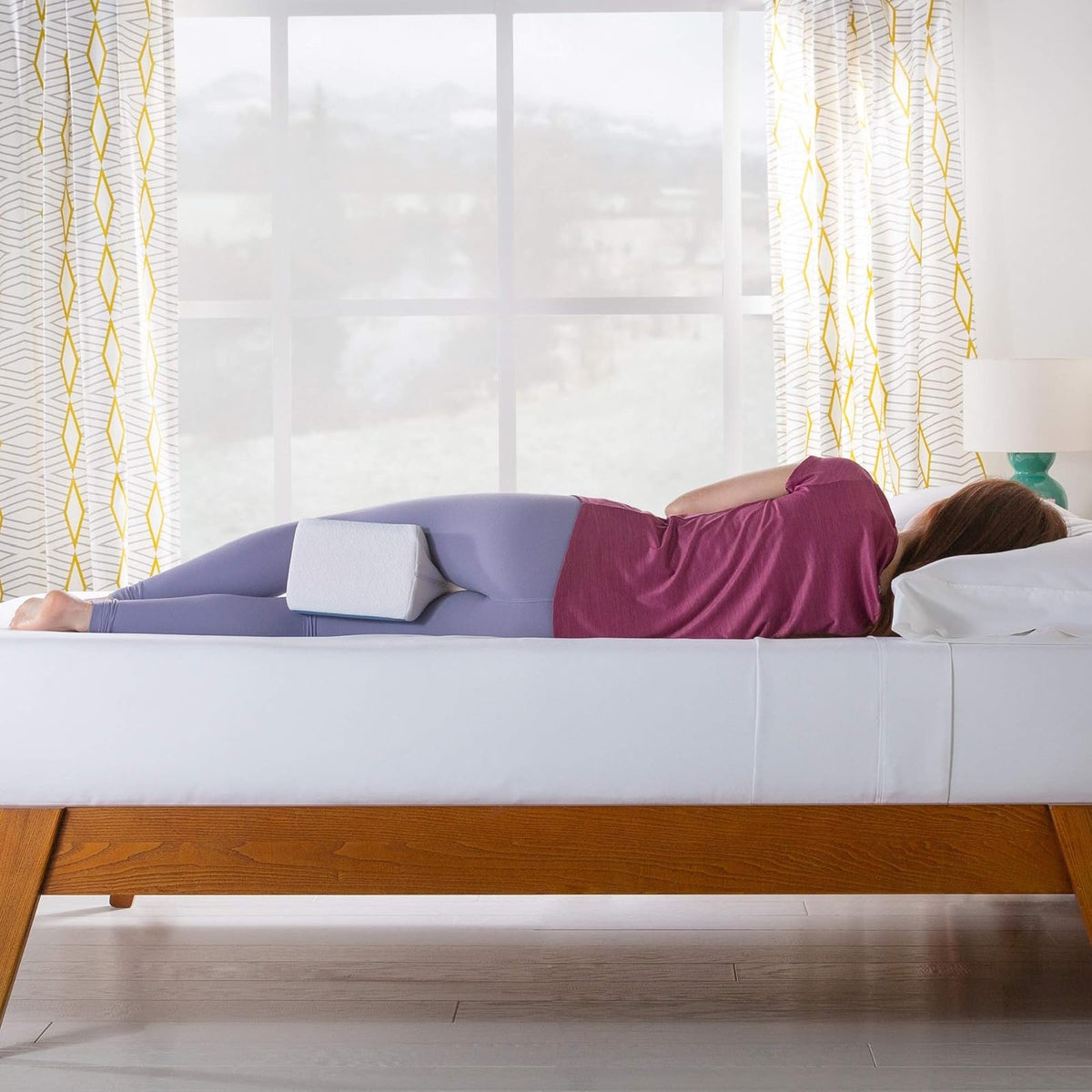 Linenspa - Almohada Ortopédica para Rodillas y Piernas de Memory Foam - Alivia Dolores y Mejora el Descanso