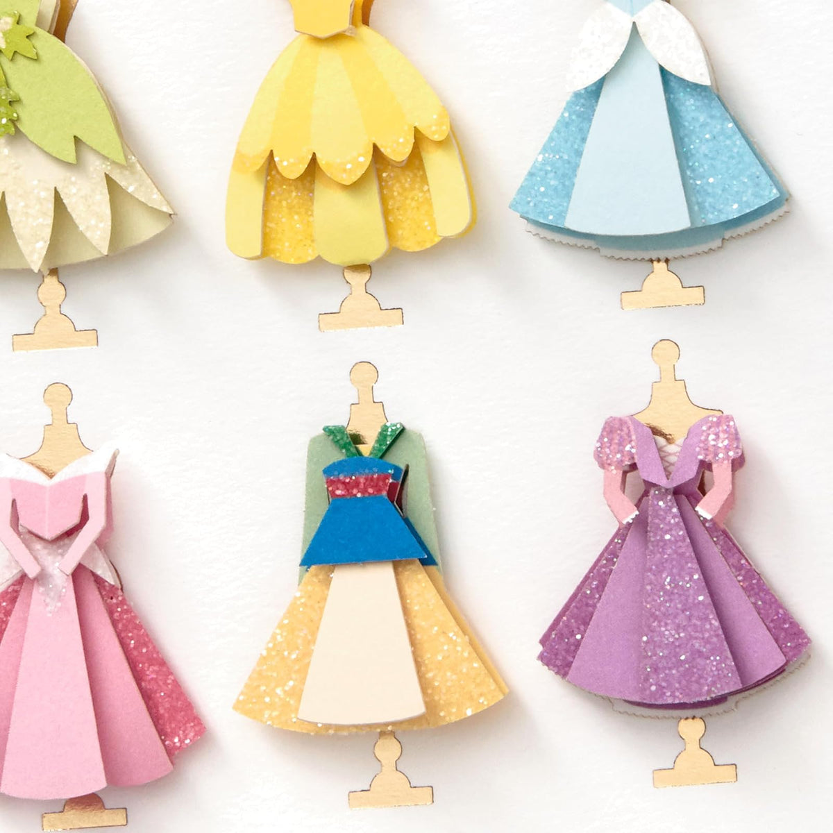 Hallmark Signature - Tarjeta en blanco (vestidos de princesa de Disney)