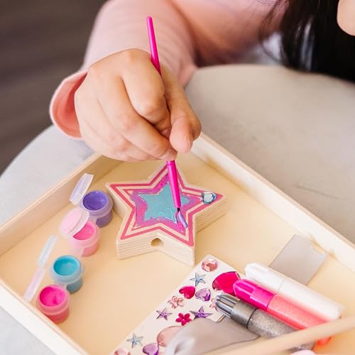 Melissa & Doug Kit Decora-tu-Propia Varita de Princesa, Juguete de Madera, Artes y Manualidades, Espejo Irrompible