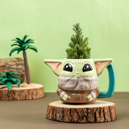Zak Designs Star Wars The Mandalorian - Taza de café de cerámica esculpida para bebidas calientes, recuerdo coleccionable con carácter 3D único (12 onzas, Grogu)