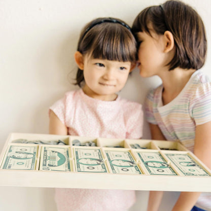 Melissa & Doug Set Clásico de Juego de Dinero, Juguetes de Desarrollo, 50 de Cada Denominación, Cajón de Efectivo en Madera