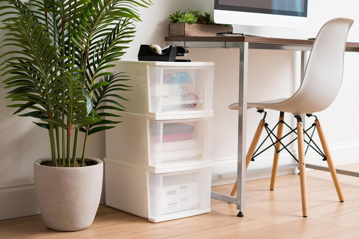 IRIS USA Paquete de 4 Organizadores Apilables de 17 Qt, Blanco | Mantén ropa, accesorios, artículos de oficina y esenciales diarios organizados con almacenamiento de fácil acceso