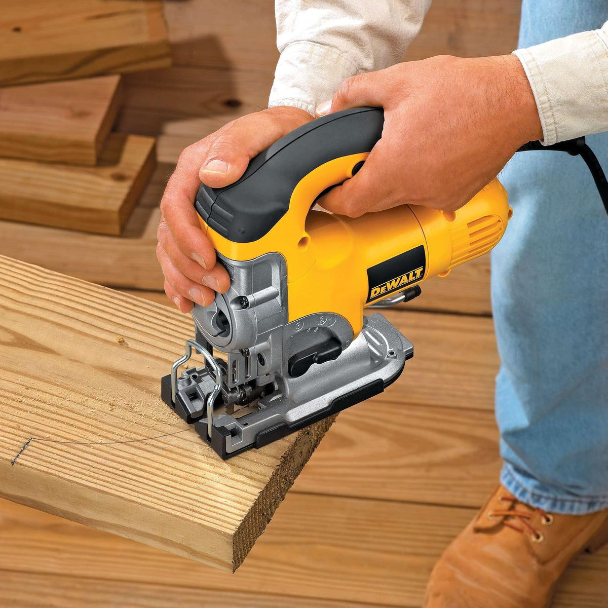 DEWALT Sierra Caladora Orbital 500-3100Cpm con Caja, DW331K | Sierra Caladora Orbital 6.0Ah, 500-3100Cpm, Caja de Herramientas