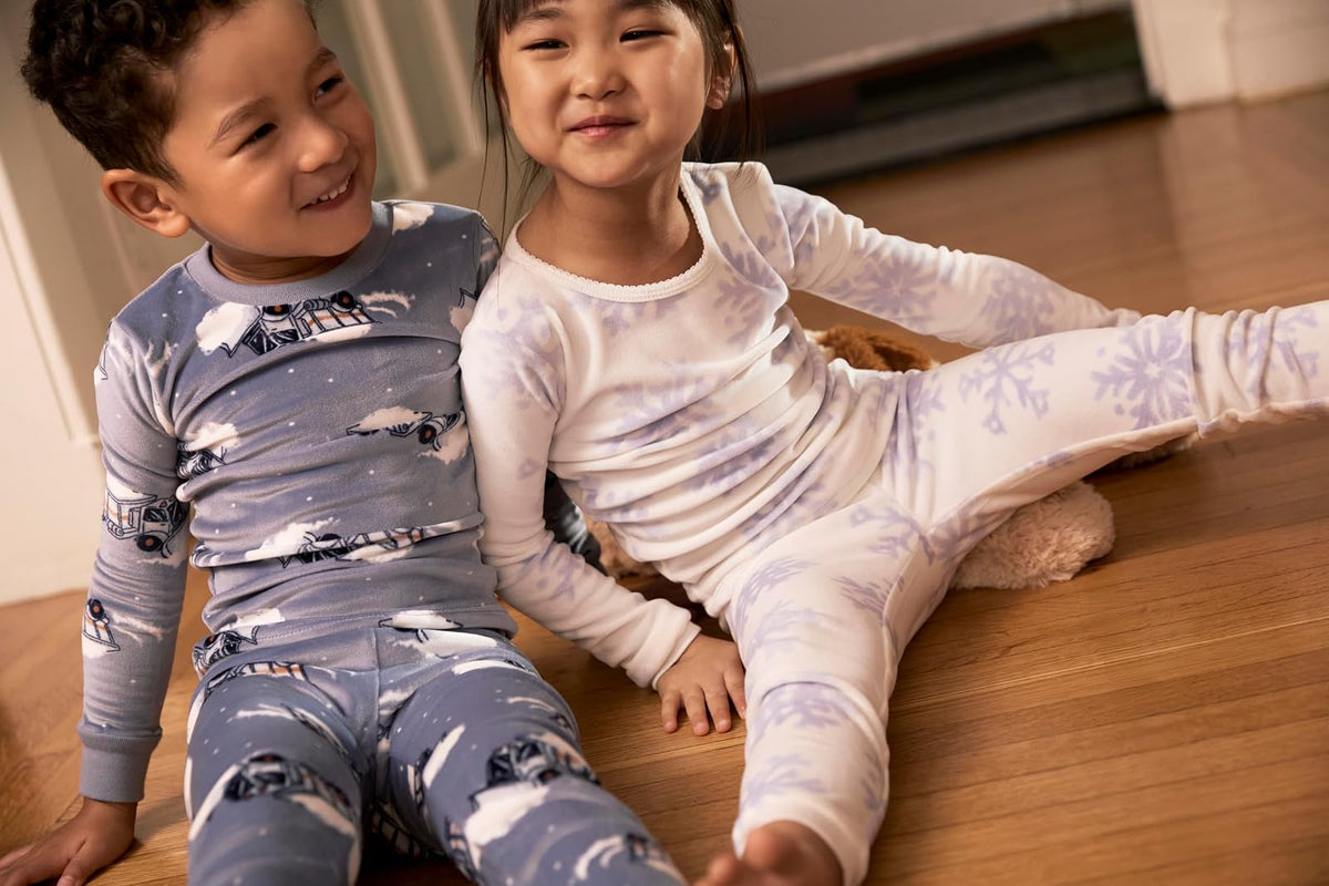 Simple Joys by Carter's 4-Piece Pajama Set (Cotton Top & Fleece Bottom) Juego de Pijama bebés niños