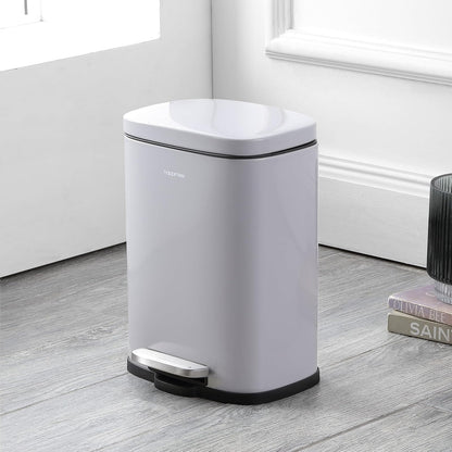 happimess HPM1006I Connor - cubeta de basura rectangular de 13 galones con tapa de cierre suave y mini bote de basura gratuito, resistente a las huellas dactilares, moderno, minimalista para el hogar,