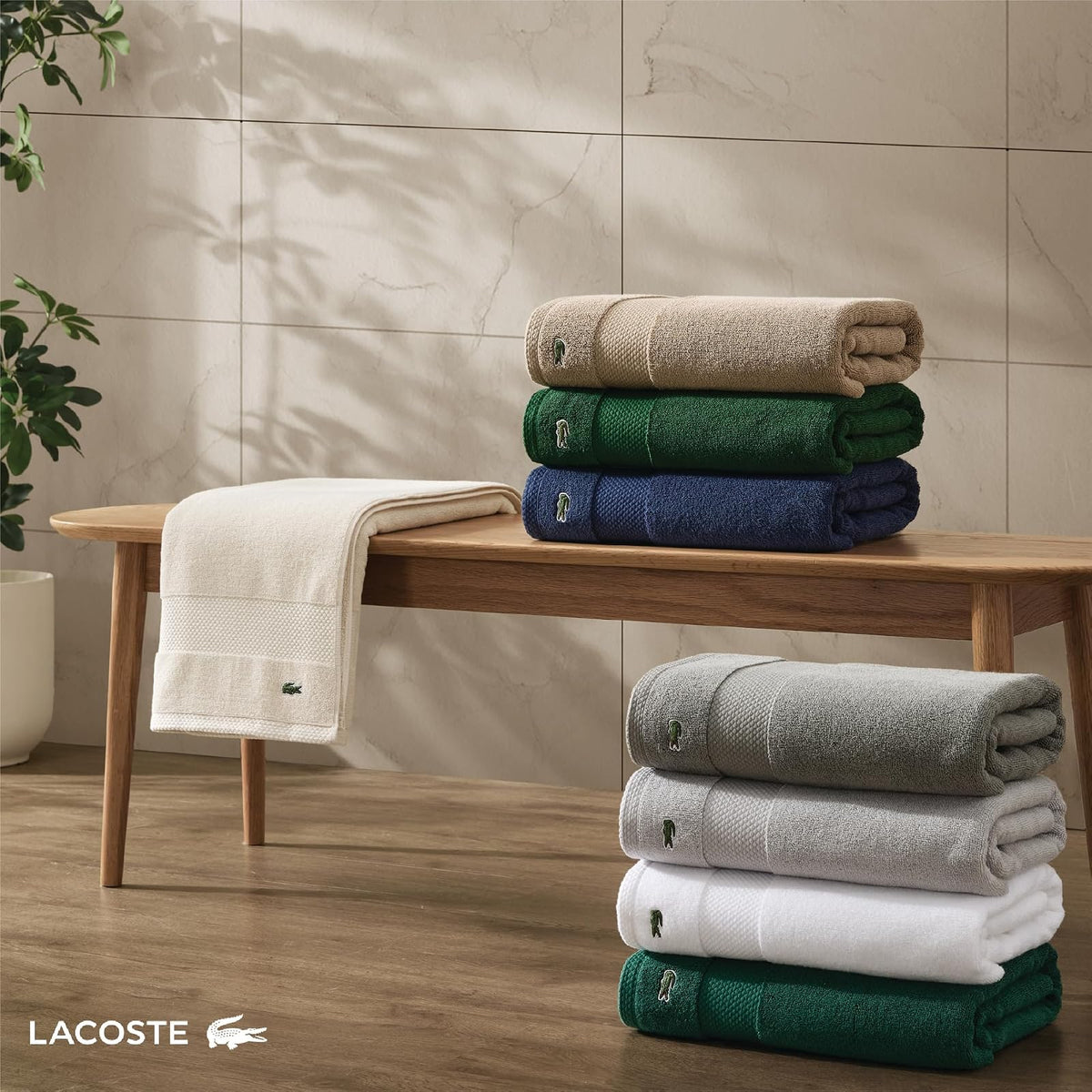 Lacoste Heritage - Toalla de baño 100% algodón Supima (Tela de Mezclilla Ligera, 35 x 70 Pulgadas), Altamente Absorbente y de Secado rápido, Toalla de baño súper Suave de Alta Calidad, Esencial para