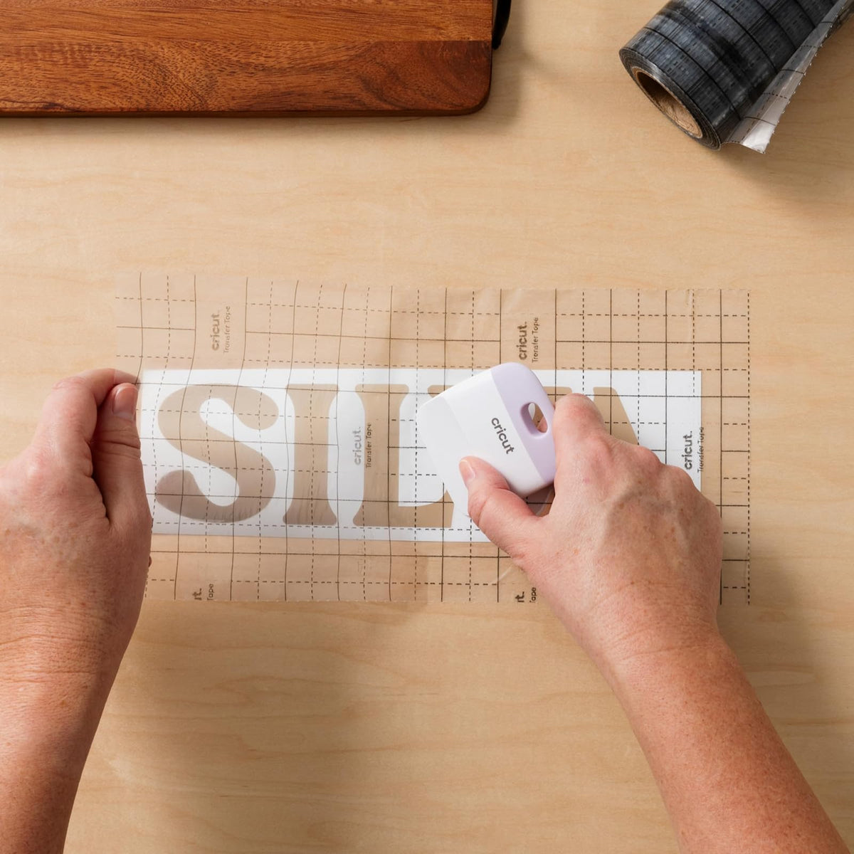 Value Transfer Tape - Linerless Roll - 12 in x 75 ft | Cinta de transferencia perforada sin forro