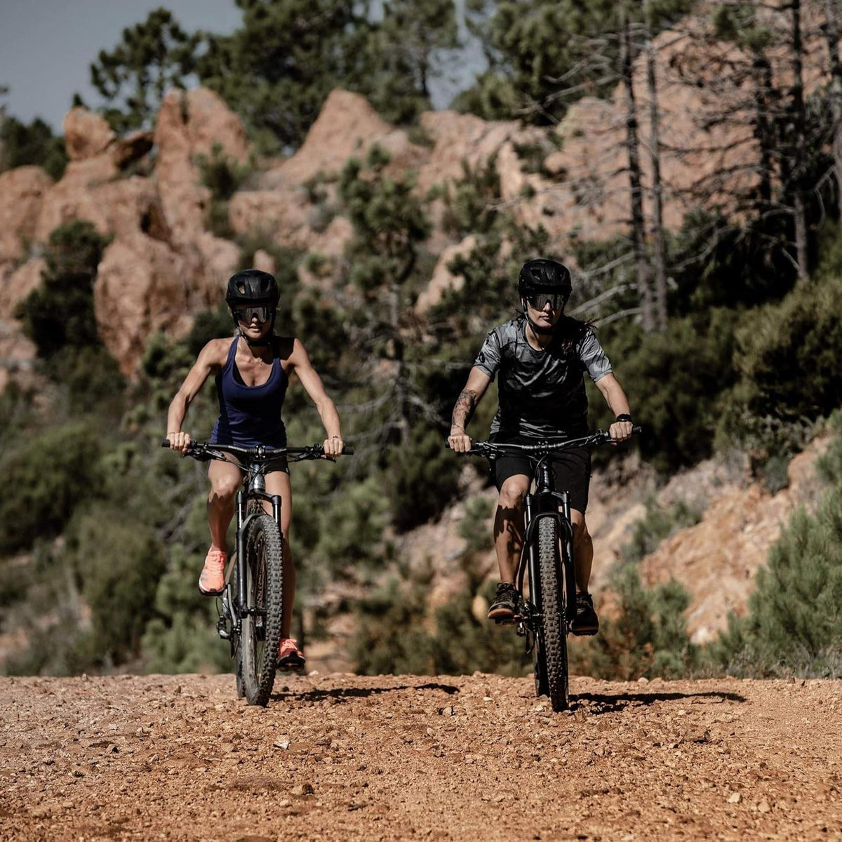 Look Cycle - Geo Trail Grip Bicycle Pedals - Flat Pedals - Reliability, Comfort and Durability - Slip-Proof Safety - Innovative Activ Grip Rubber - High-Performance MTB Bike Pedal