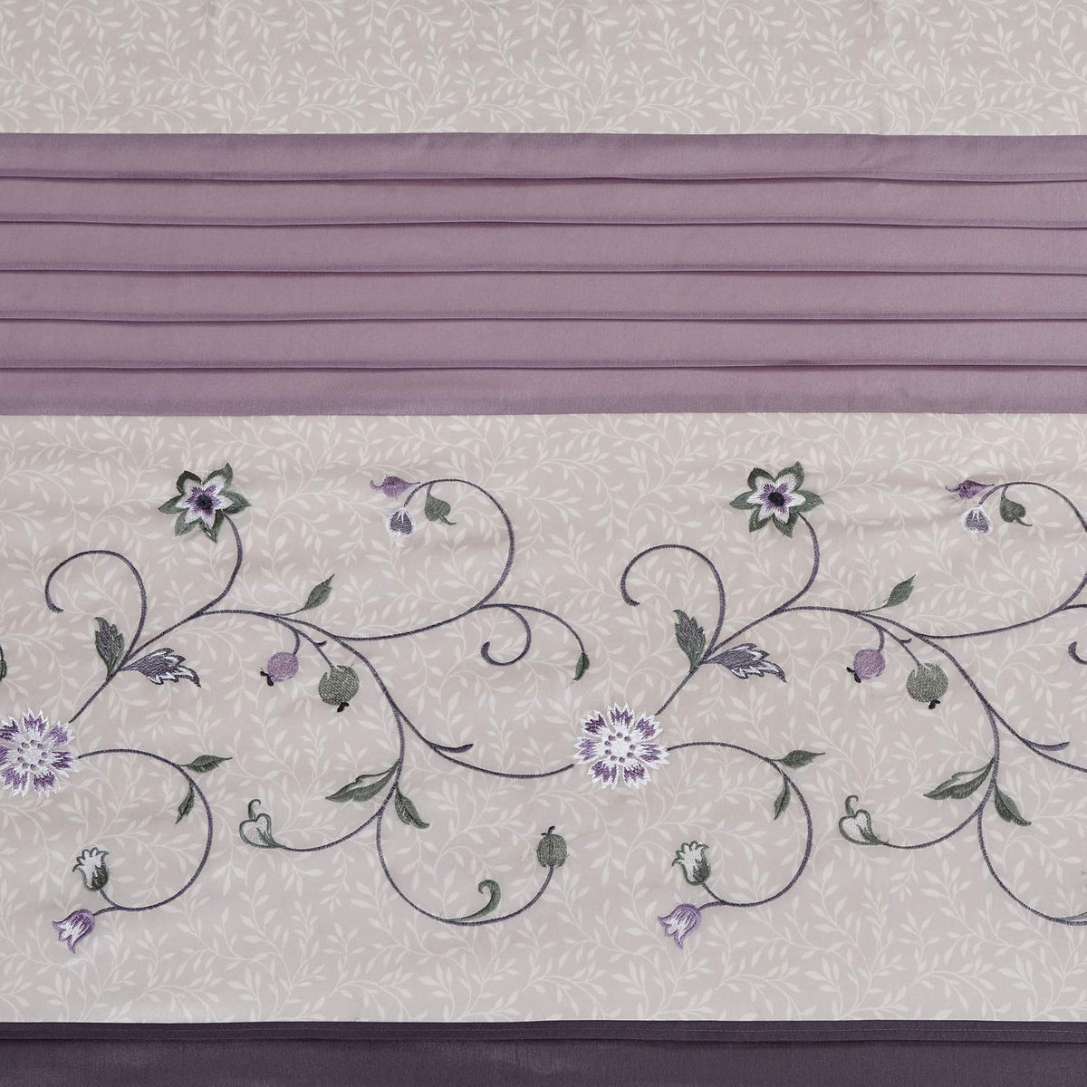 Serene Faux Silk Embroidered Floral Shower Curtain Purple 72x72" | Añade privacidad, lavable a máquina, patrón floral, certificado OEKO-TEX