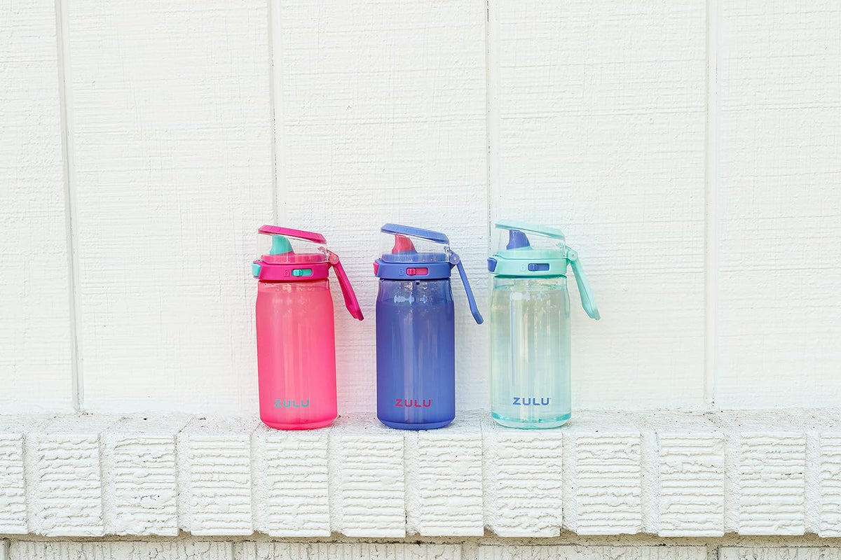 ZULU Kids Flex - Botella de agua de plástico Tritan de 16 onzas con boquilla de silicona, tapa abatible a prueba de fugas y bucle de transporte suave al tacto para mochila escolar, lonchera y deportes