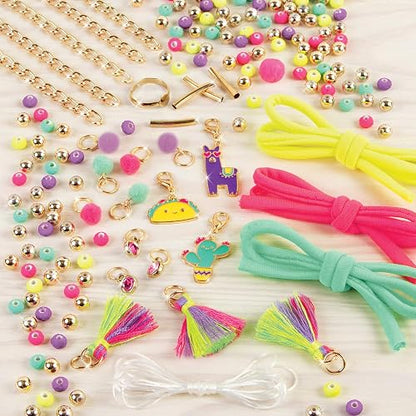 Make It Real - - Cadenas y colgantes Neo-Brite. Kit para hacer pulseras con forma de cadena dorada para niñas. Kit de manualidades para crear pulseras únicas para adolescentes con cuentas de neón, colgantes de pompones únicos y cadenas doradas