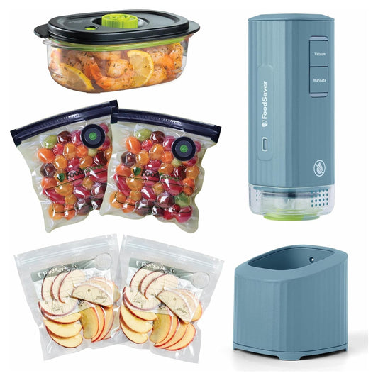 FoodSaver Mini máquina selladora al aspiradora de mano con ajuste marinado y base de carga, selladora al aspiradora de alimentos inalámbrica para congelador, almacenamiento, Sous Vide, preparación de