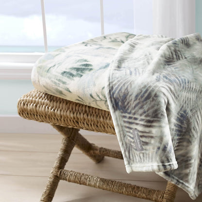 Tommy Bahama - Manta de Forro Polar de Felpa, Juego de Ropa de Cama Tropical para Cama o sofá (Hojas de Papel de Pared, 50 x 70 Pulgadas)