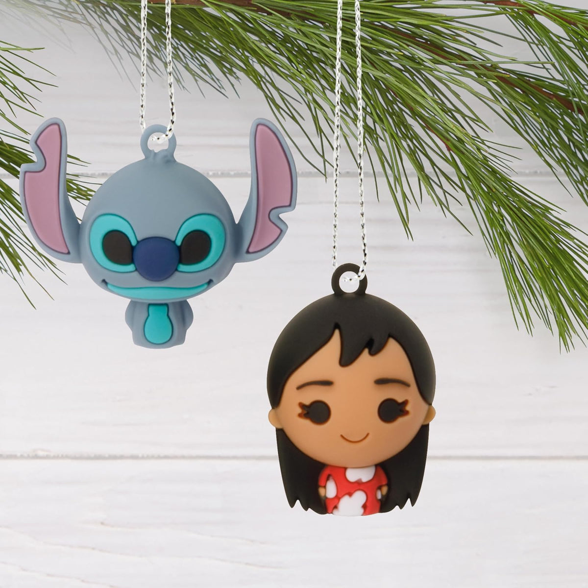 Hallmark Disney Lilo and Stitch Adornos navideños en Miniatura, Juego de 6 Unidades