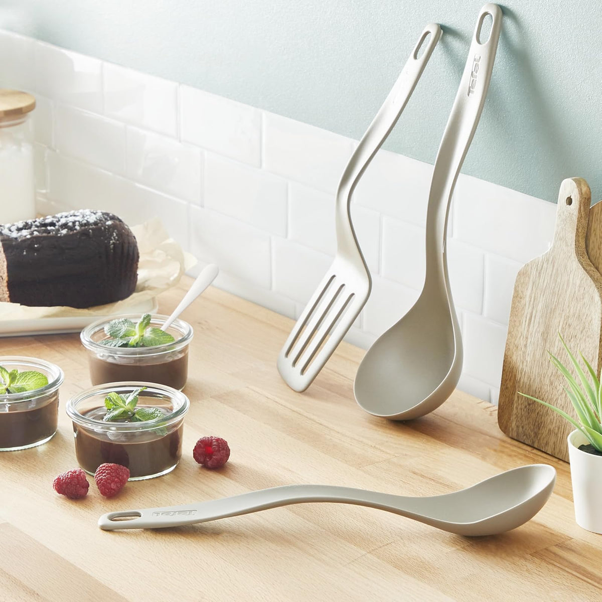 T-fal Juego de 4 utensilios cuchara, cucharón, espátula corta y espátula larga Resource, Hechos con 90% de materiales reciclados, K210S414