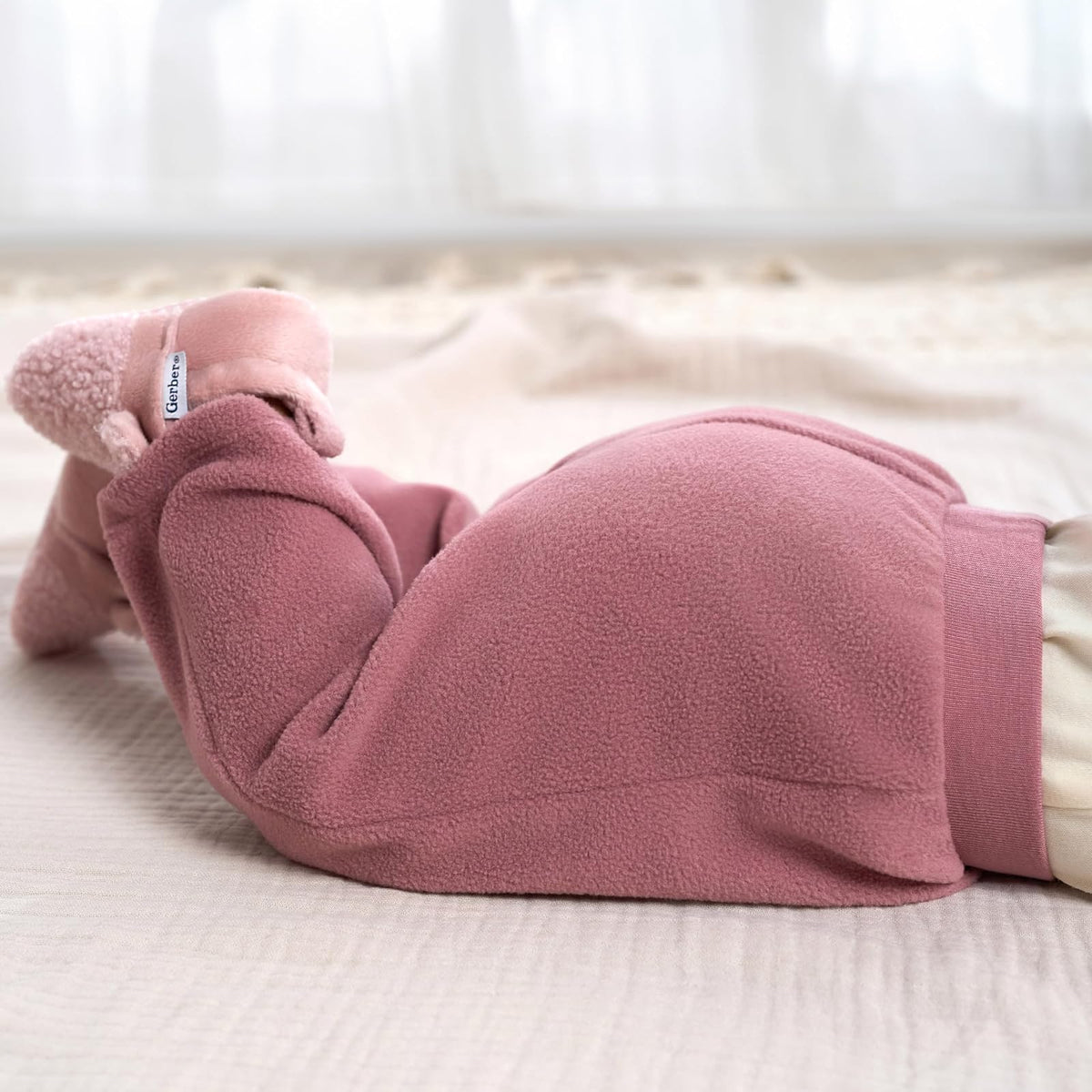 Gerber Paquete de 4 Pantalones de Microforro Polar Pantalones Deportivos para bebés niños