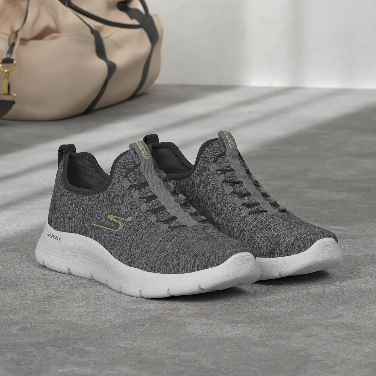 Skechers Gowalk - Tenis Deportivos Flexibles para Caminar con Espuma refrigerada por Aire para Hombre