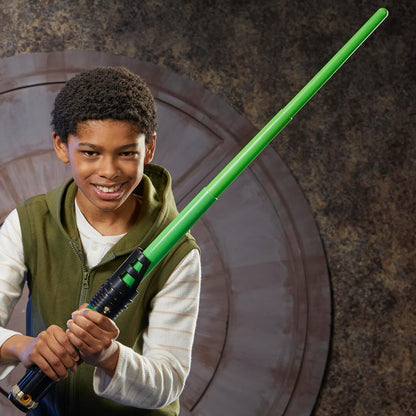 Star Wars Lightsaber Forge, Kyber Core, Sable de luz Oficial Personalizable de Luke Skywalker, Color Verde,