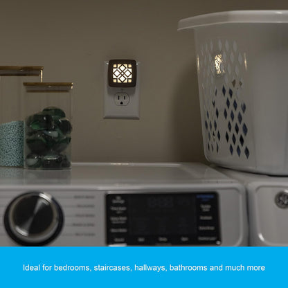 GE Luz de noche LED de bronce frotado con aceite, enchufable, del atardecer al amanecer, listada en UL, decoración del hogar, ideal para dormitorio, guardería, baño, cocina, pasillo, 25436