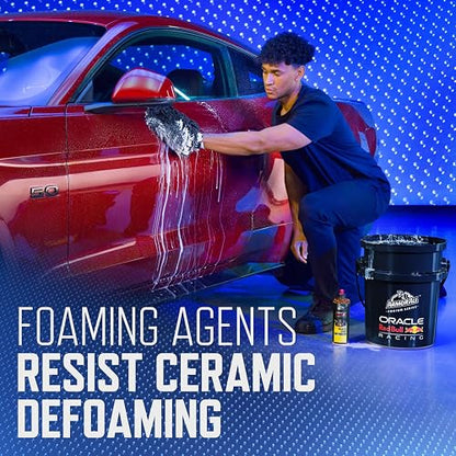 Armor All Podium Series – Shampoo con Cerámica Híbrida, con Fórmula de SiO₂ y Cera Sintética – Aroma Tropical, Lavado 2 en 1 que Limpia, Protege y Realza el Brillo en el Detallado Automotriz – 473 ml
