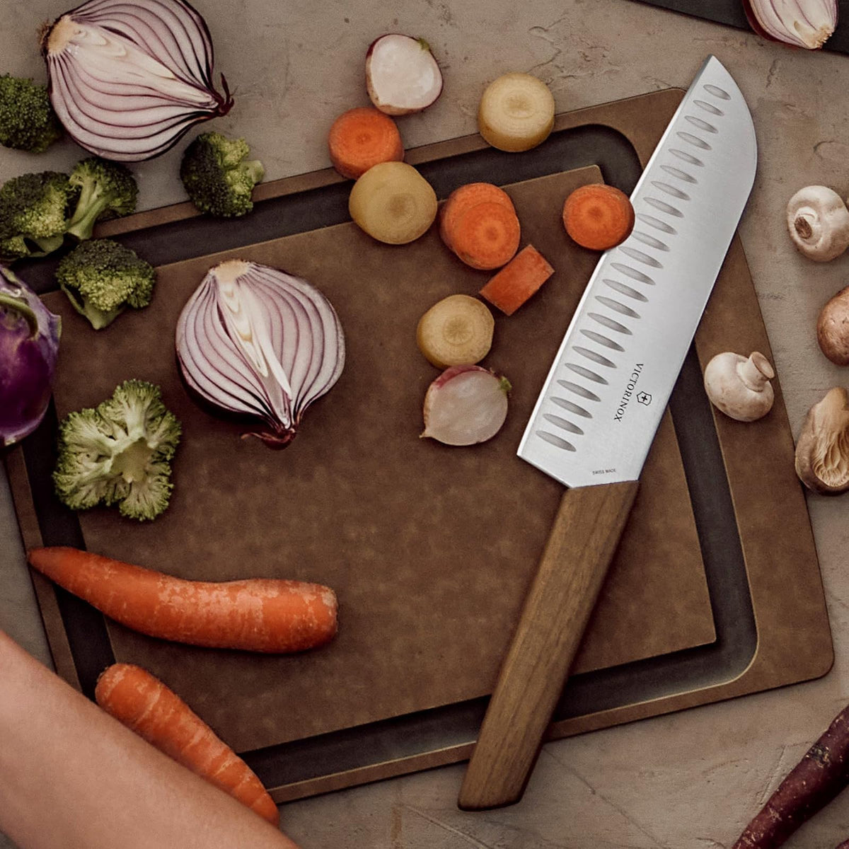 Victorinox 7.4114 Tabla Para Cortar. Marrón, 37 x 28 cm