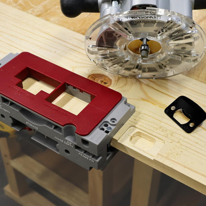 Milescraft 1229 - Plantilla de bisagra de doble sujeción para bisagra de puerta Kit completo de instalación de bisagras para mortajas de 2.5 a 4.5 pulgadas. Placas de cierre y cierre incluidas para