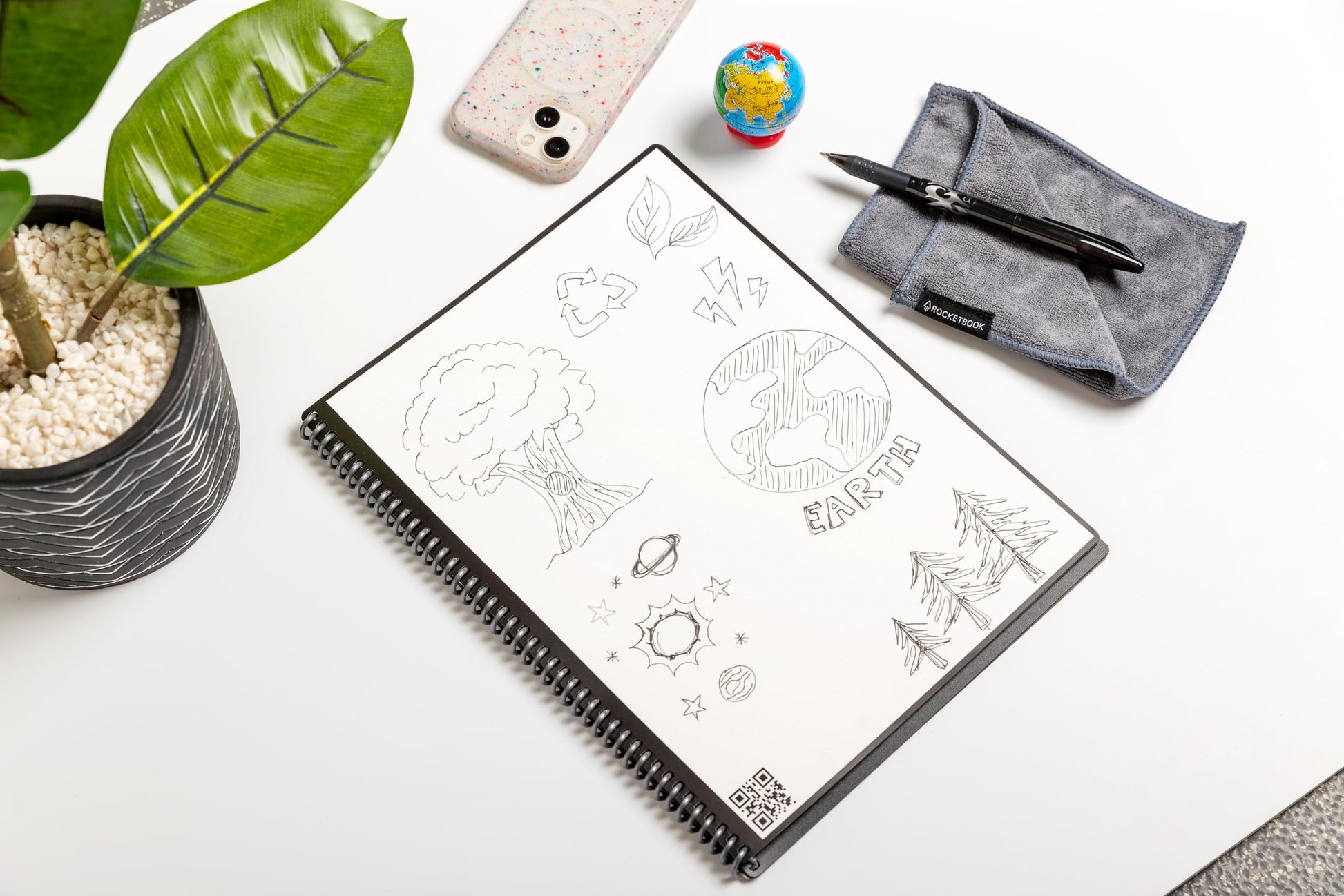 Rocketbook Core Carta, Cuaderno Inteligente, Patrón de cuadrícula, Reutilizable, Negro