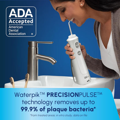 Waterpik Inalámbrico de agua portátil recargable con perlas para dientes, encías, aparatos ortopédicos y viajes con 4 puntas de hilo dental, aceptado ADA, WF-13 blanco