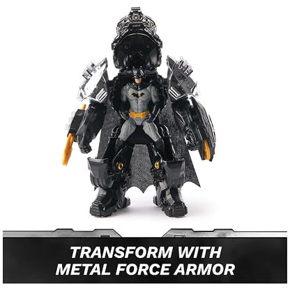 DC Comics figura de acción de Batman de la colección Metal Force de 15 cm con minifigura de 10 cm, bláster y traje de armadura integrados, juguetes de superhéroes para niños y niñas a partir de 4 años