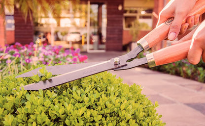 TRAMONTINA - Tijeras para Setos y Césped 12", Lámina de Acero al Carbono, Mango de Madera, Resistente, con Guarnición Metálica, Liviana y Práctica, Herramienta para Jardinería
