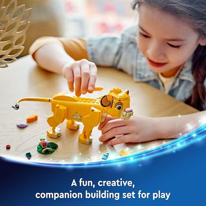 LEGO® | Disney El Rey León: Simba Cachorro: Juguete Infantil construible con Figura articulada, para Jugar y exhibir, Regalo Divertido para niñas y niños de 6 años en adelante 43243