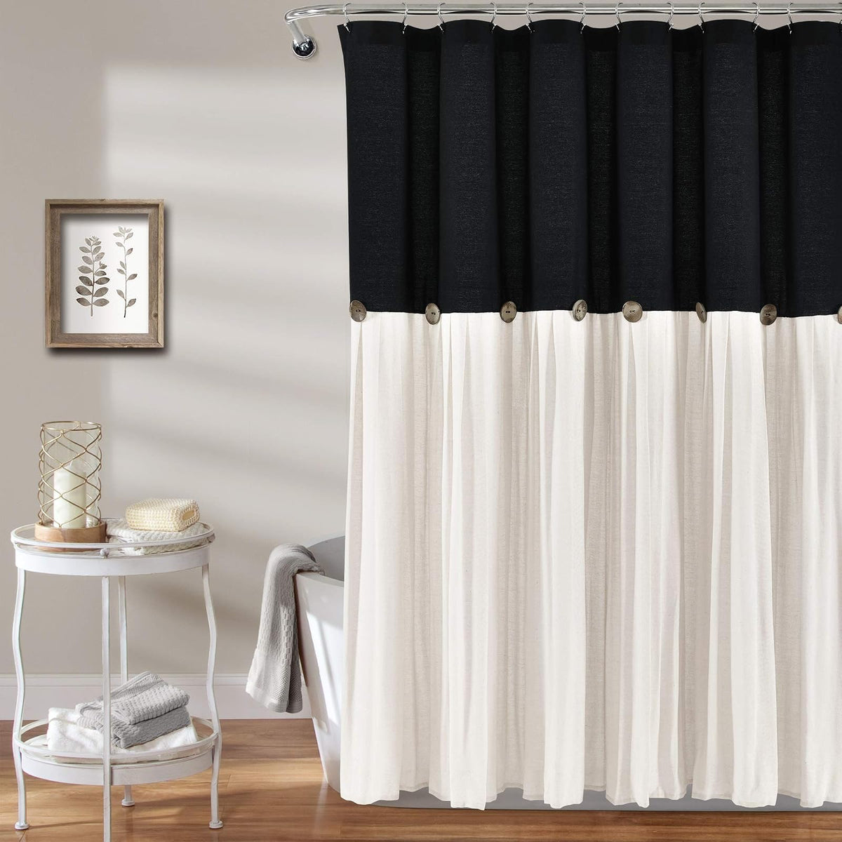 Lush Decor - Cortina de Ducha de Lino con Botones, 72 Pulgadas de Ancho x 72 Pulgadas de Largo, Negro y Blanco Roto – Tela de Cortina de Ducha Negra – Cortina de baño – Decoración de baño de Granja