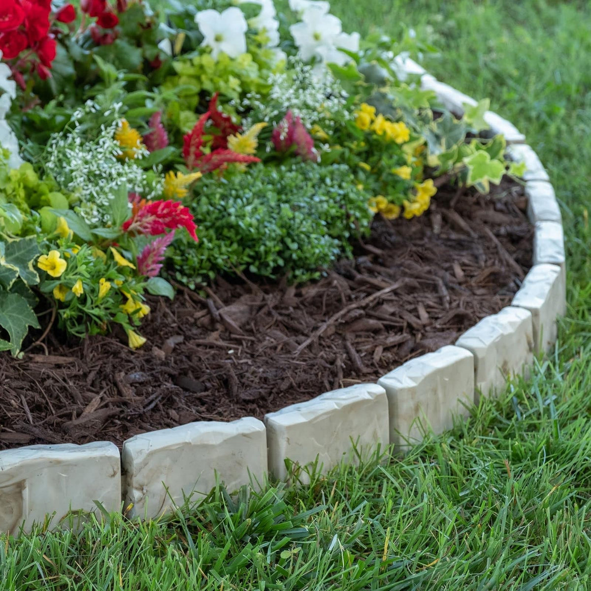 EasyFlex - Borde de Paisaje sin excavación con Puntas de Anclaje, Borde Decorativo de jardín de 2.7 Pulgadas de Alto, Kit de 15 pies, Color café