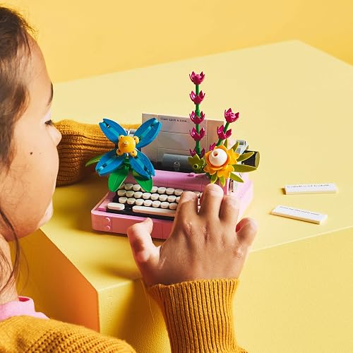 LEGO® Creator 3en1 Máquina de Escribir con Flores Juguete de construcción, transformable en un Keytar o una Maceta con bolígrafo y libreta, Idea de Regalo para niñas y niños de 8 años o más 31169