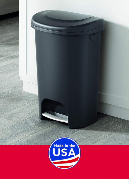 Rubbermaid Classic - Papelera de alta calidad de 13 galones con tapa y pedal de acero inoxidable, cubeta de basura negro para cocina, hogar, oficina, cochera