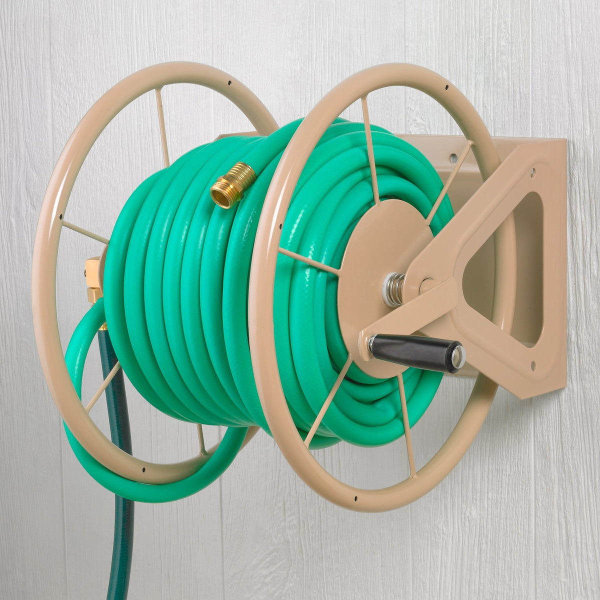 Liberty Garden Products 703-1 Carrete multiusos de acero para montaje en pared/suelo, color marrón