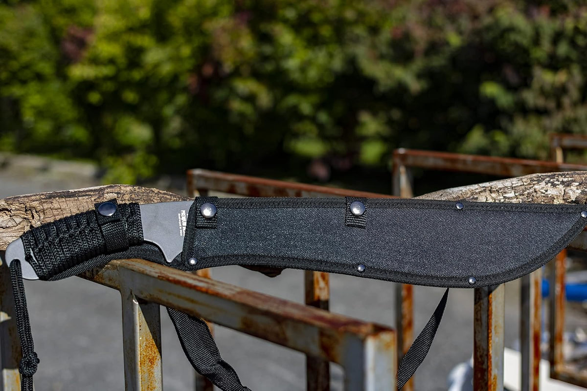 Jungle Master - Machete Jm-031B, Hoja Dentada Negra Invertida, Mango Negro Envuelto Con Cable, 21 Pulgadas En Total