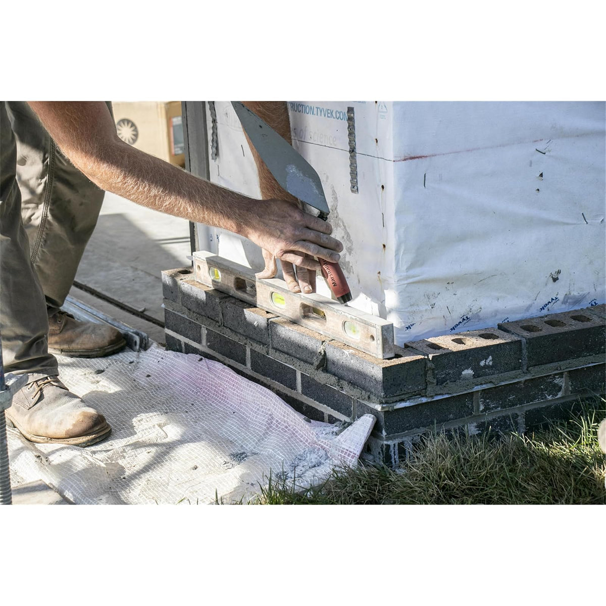 MARSHALLTOWN Paletas de ladrillo, estilo londinense, 12 x 5-1/8 pulgadas, mango DuraSoft, ladrillo, trabajo en bloques, piedra, mampostería, fabricado en Estados Unidos, 33 12FG