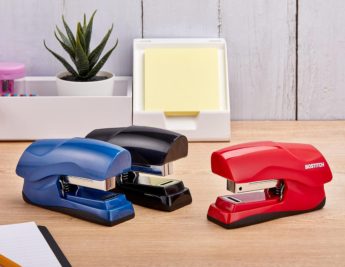 Bostitch Office - 40 hojas resistentes con 1250 grapas y removedor de grapas, grapadora de computadora sin atascos, tableros de anuncios escolares, oficina y aula, rojo (B175-RED-VP)